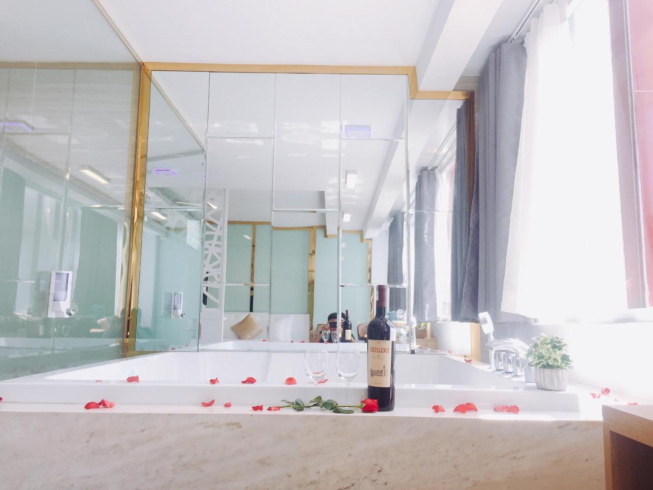 Hong Bao Thach Hotel Хошимін Екстер'єр фото